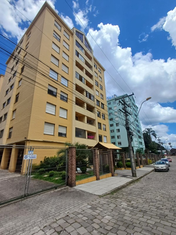 APARTAMENTO EM BAIRRO NOBRE PETRÓPOLIS